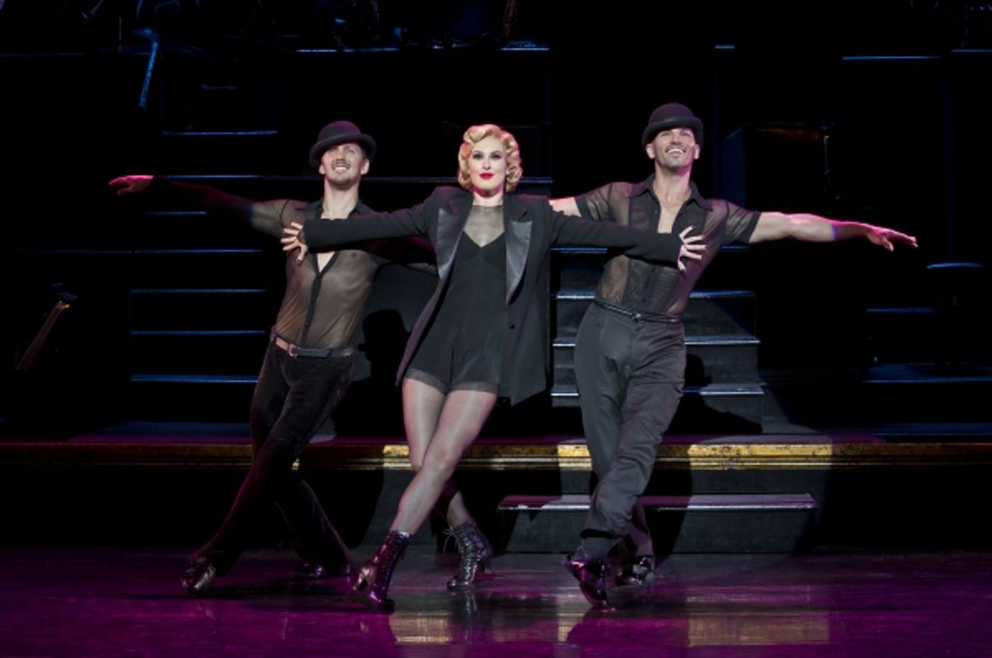 Photo Flash: Rumer Rocks CHICAGO! First Look at Broadway's Newest Merry Murderess in Action  Image