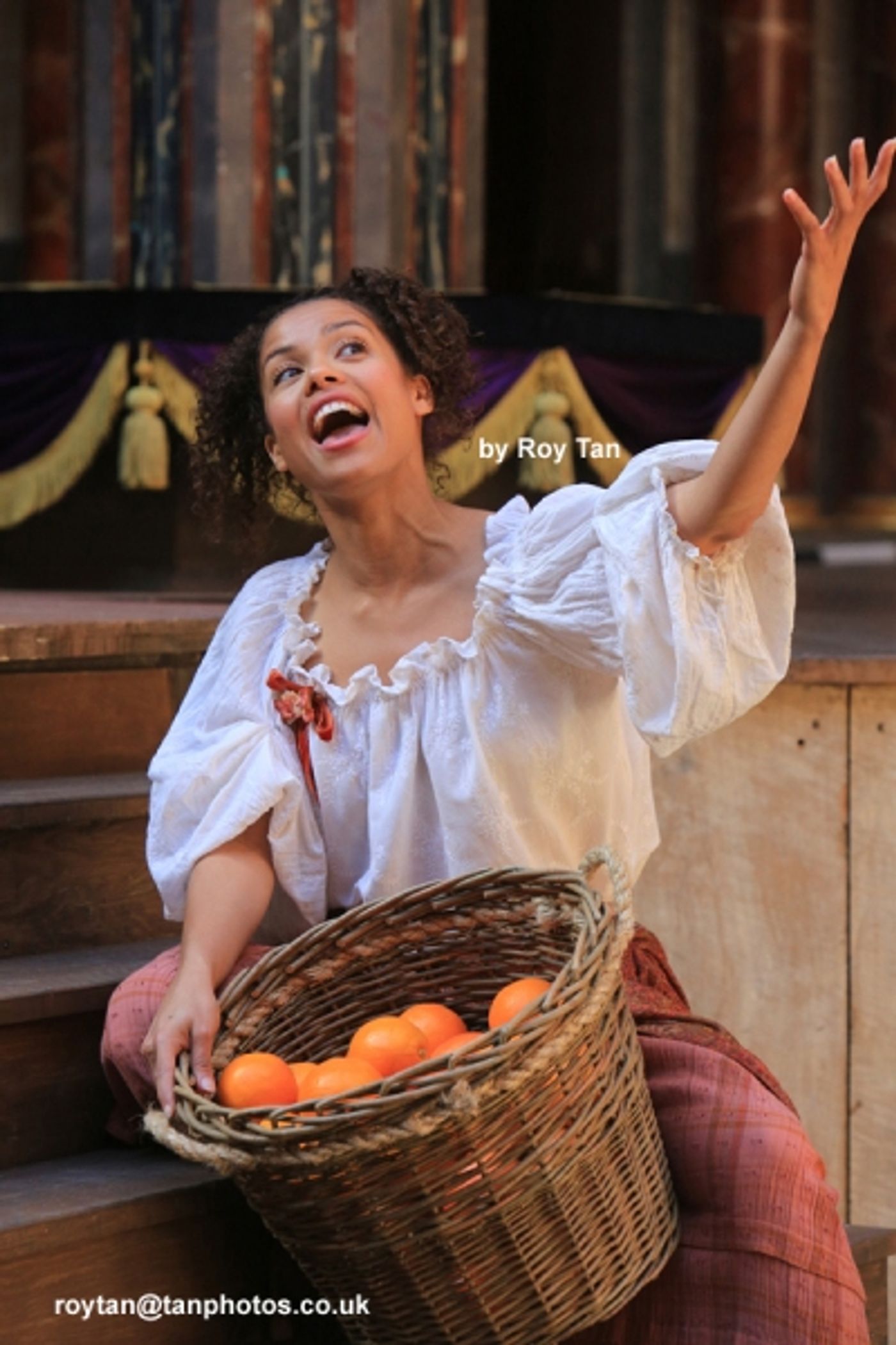 Photo Flash: First Look at Jay Taylor, David Sturzaker & More in Shakespeare's Globe's NELL GWYNN  Image