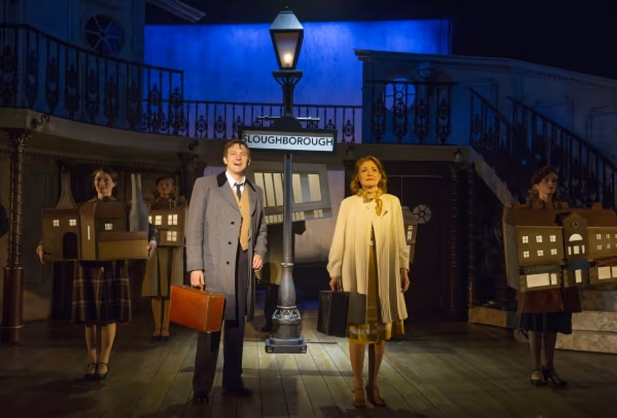 Photo Flash: First Look at THE SMALLEST SHOW ON EARTH UK Tour Image