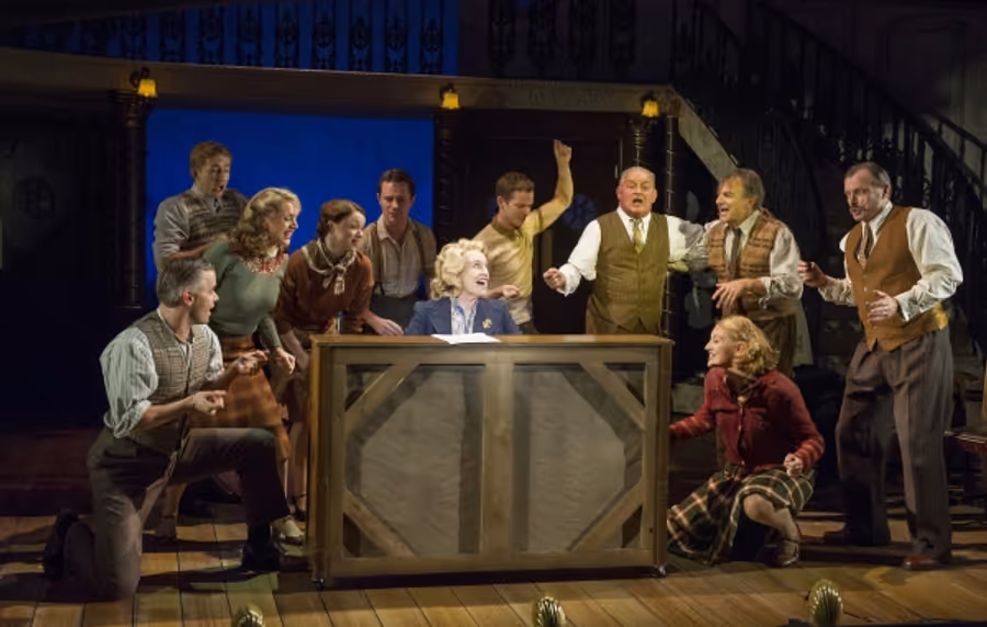 Photo Flash: First Look at THE SMALLEST SHOW ON EARTH UK Tour Image