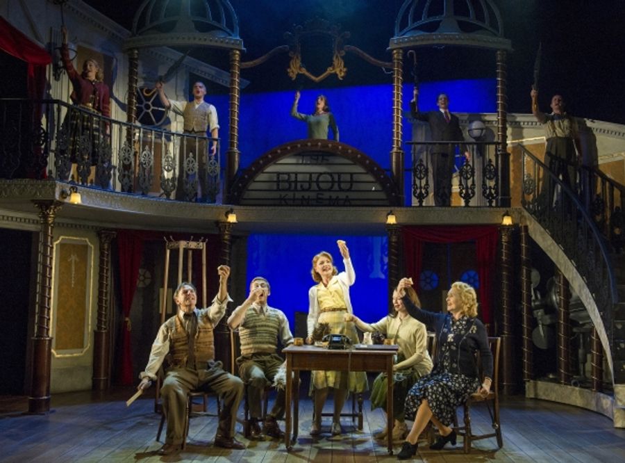 Photo Flash: First Look at THE SMALLEST SHOW ON EARTH UK Tour Image