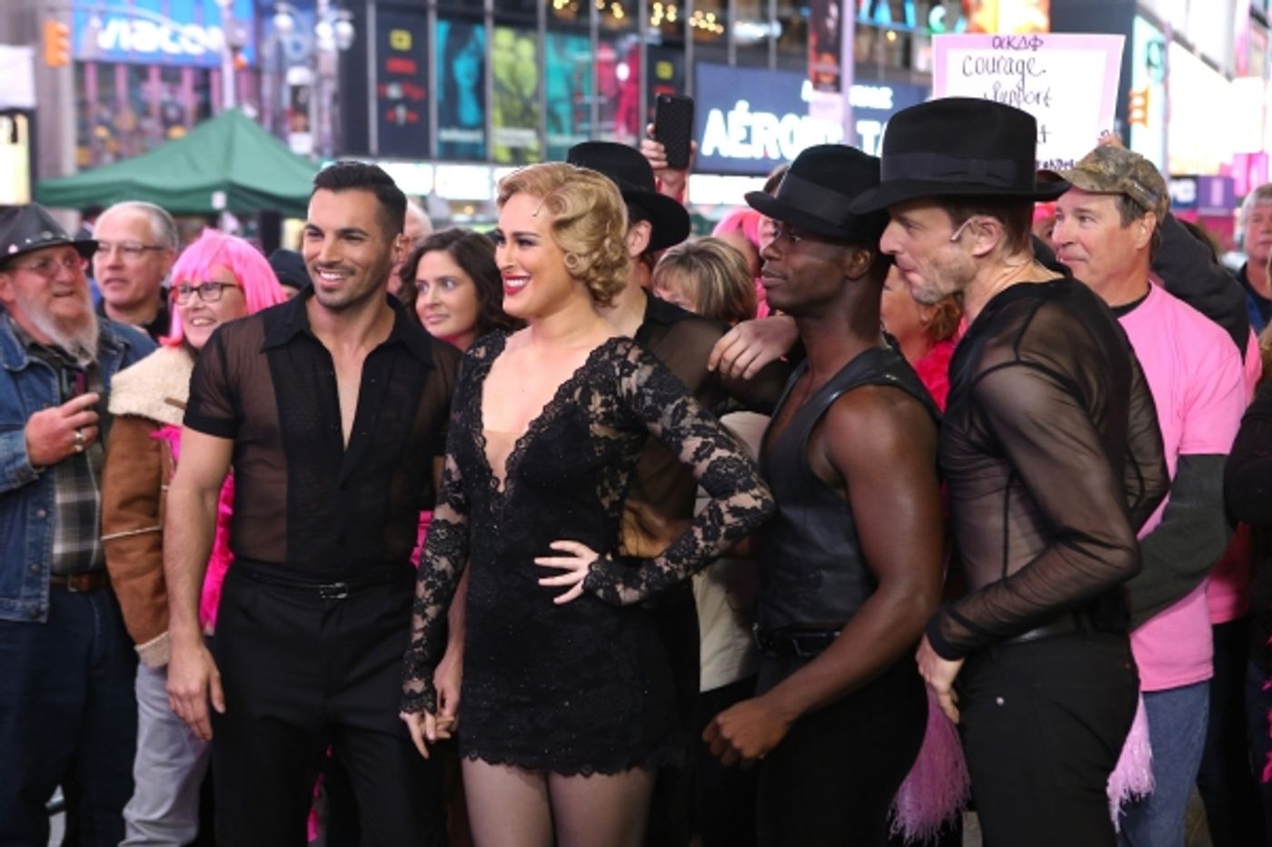 Photos and Video: CHICAGO's Rumer Willis Performs 'Roxie' on GMA!  Image