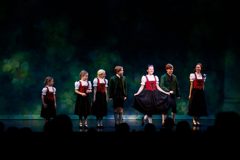 Photo Flash: THE SOUND OF MUSIC National Tour Celebrates Opening Night in Los Angeles; Curtain Call! — photo 3 of 56