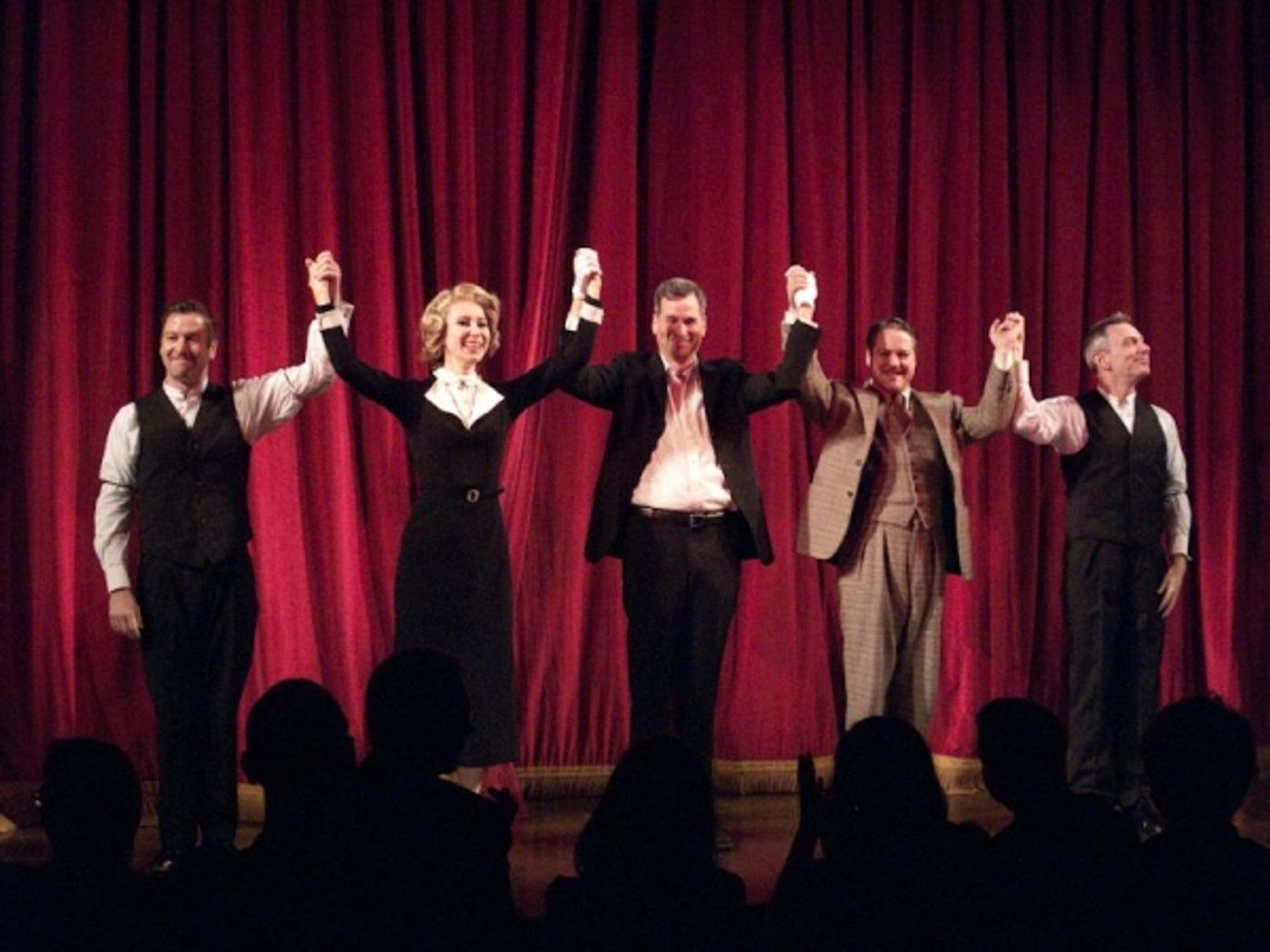 Photo Flash: Tech Writer David Pogue Guest Stars in 39 STEPS Off-Broadway  Image