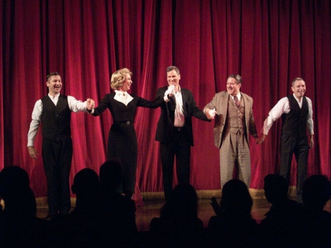 Photo Flash: Tech Writer David Pogue Guest Stars in 39 STEPS Off-Broadway  Image