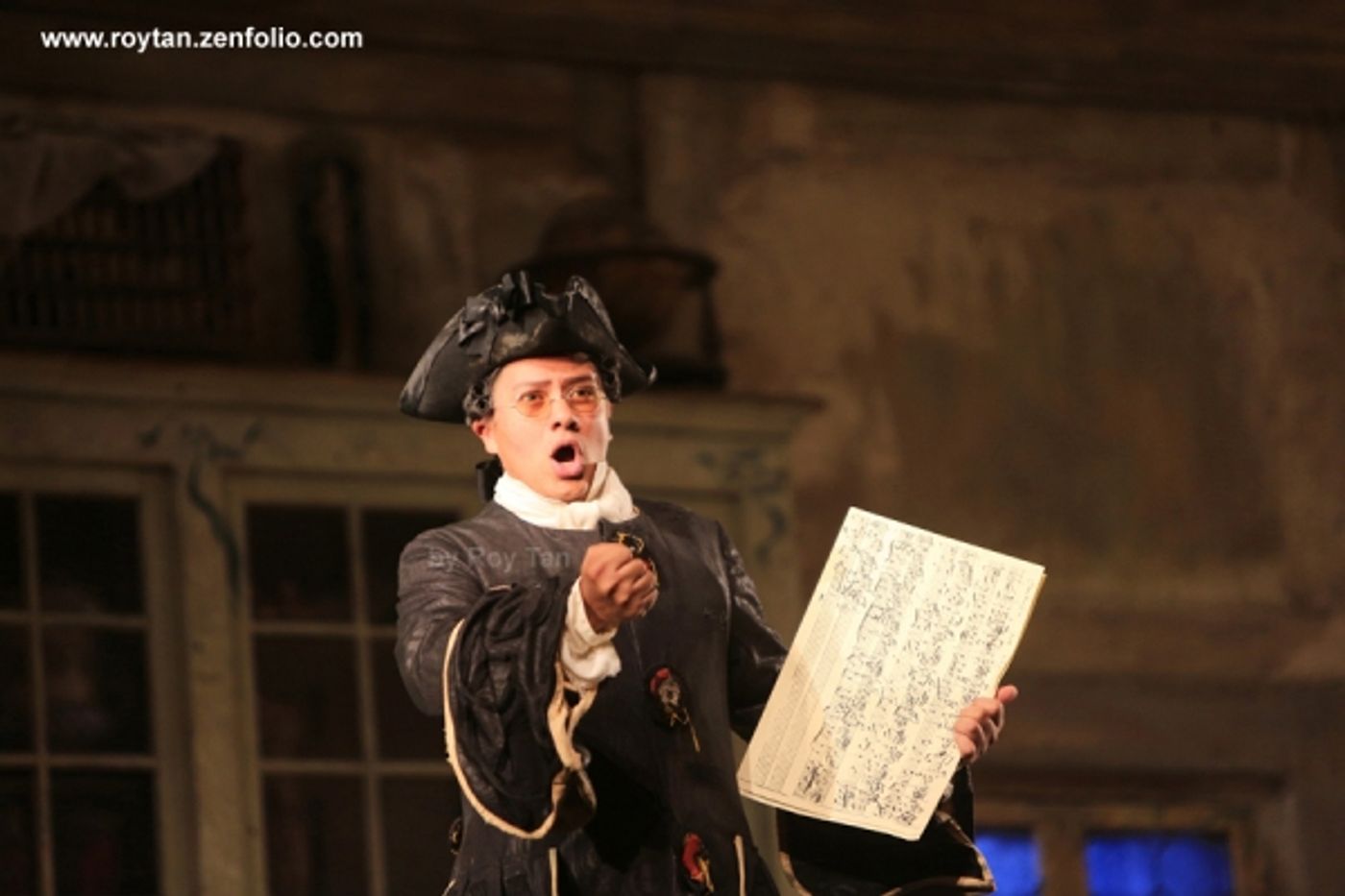 Photo Flash: First Look at Morgan Pearse, Kathryn Rudge, Andrew Shore, & More in English National Opera's THE BARBER OF SEVILLE  Image