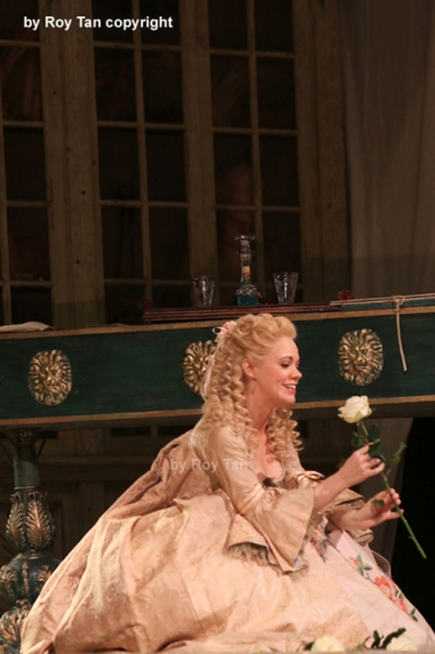 Photo Flash: First Look at Morgan Pearse, Kathryn Rudge, Andrew Shore, & More in English National Opera's THE BARBER OF SEVILLE  Image