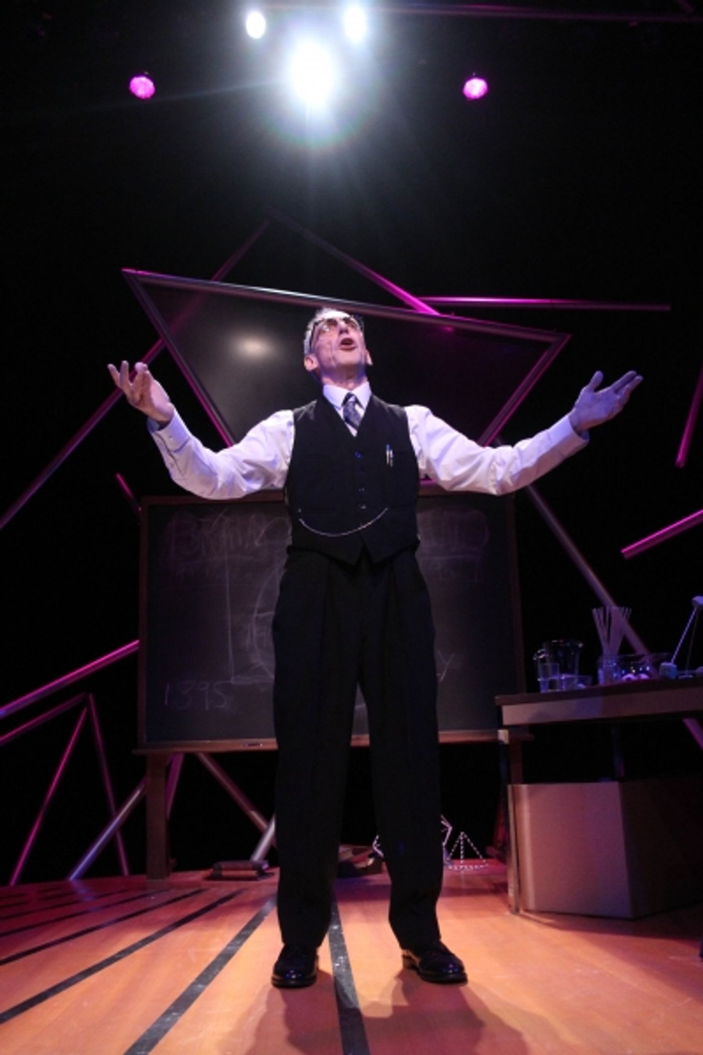 Photo Flash: First Look at Tom Key as R. BUCKMINSTER FULLER at Theatrical Outfit  Image