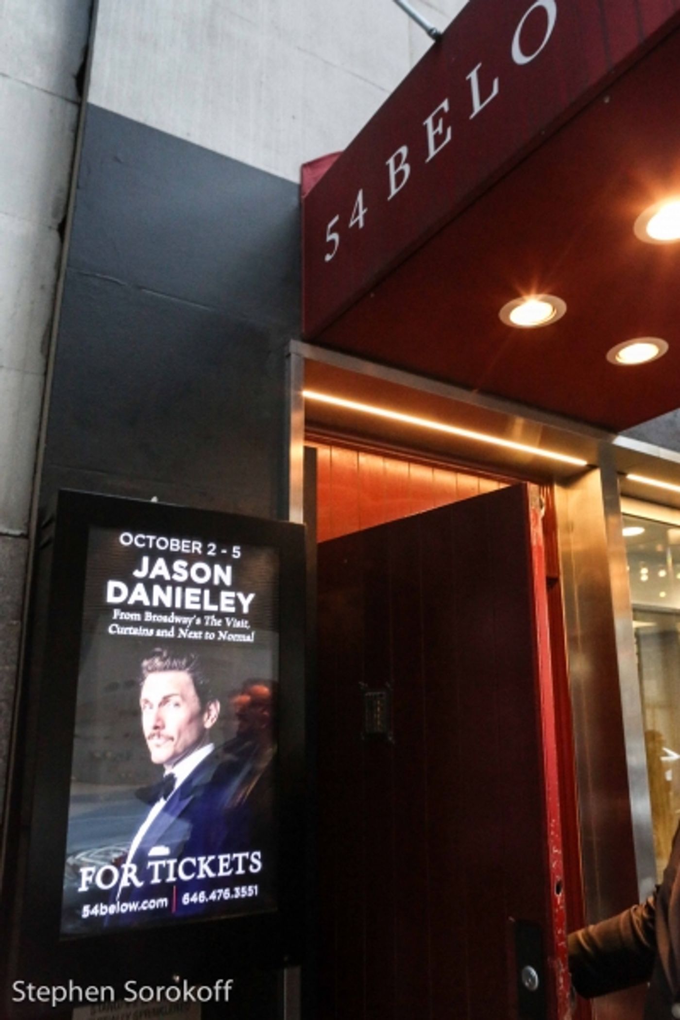 Photo Coverage: Jason Danieley Makes Feinstein's/54 Below Solo Debut Photo Coverage: Jason Danieley Makes Feinstein's/54 Below Solo Debut Image