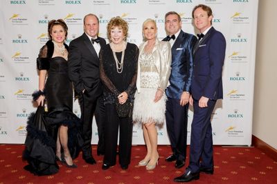 Ann Vanness, Gilbert Holmes, Shirley MacLaine, Michele Becker, Patrick Mundt and Chri Photo
