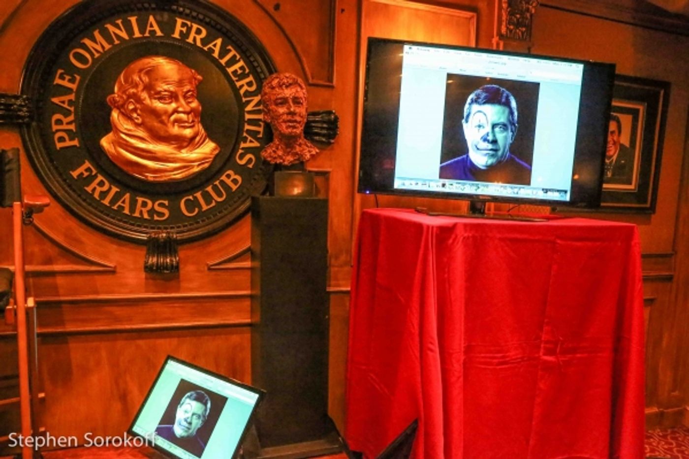 Photo Coverage: Jerry Lewis Brings His Act Home to the Friars Club  Image