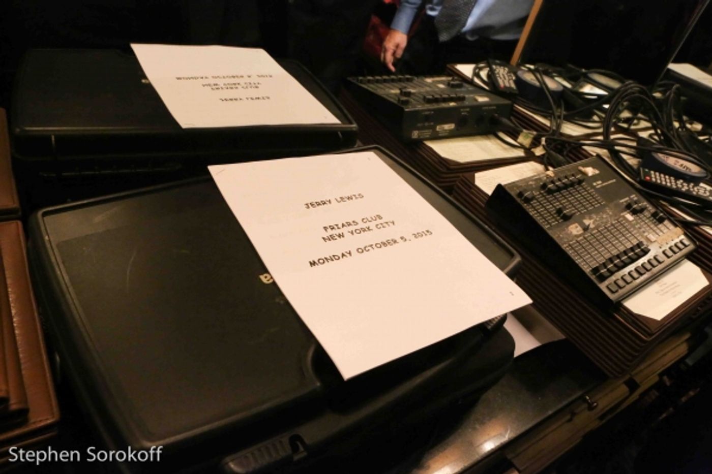 Photo Coverage: Jerry Lewis Brings His Act Home to the Friars Club  Image