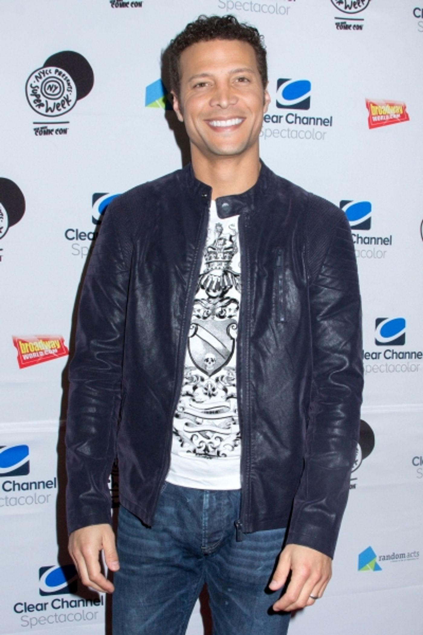 Photo Coverage: Justin Guarini, Deborah Cox, Alex Brightman, and Tony Vincent Rock Out at CELEBRITY KARAOKE!  Image