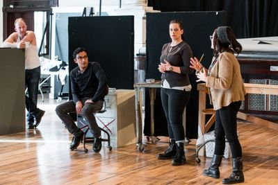 Dennis William Grimes (Tillotson), Adam Poss (Winston), Elizabeth Birnkrant (Syme), a Photo