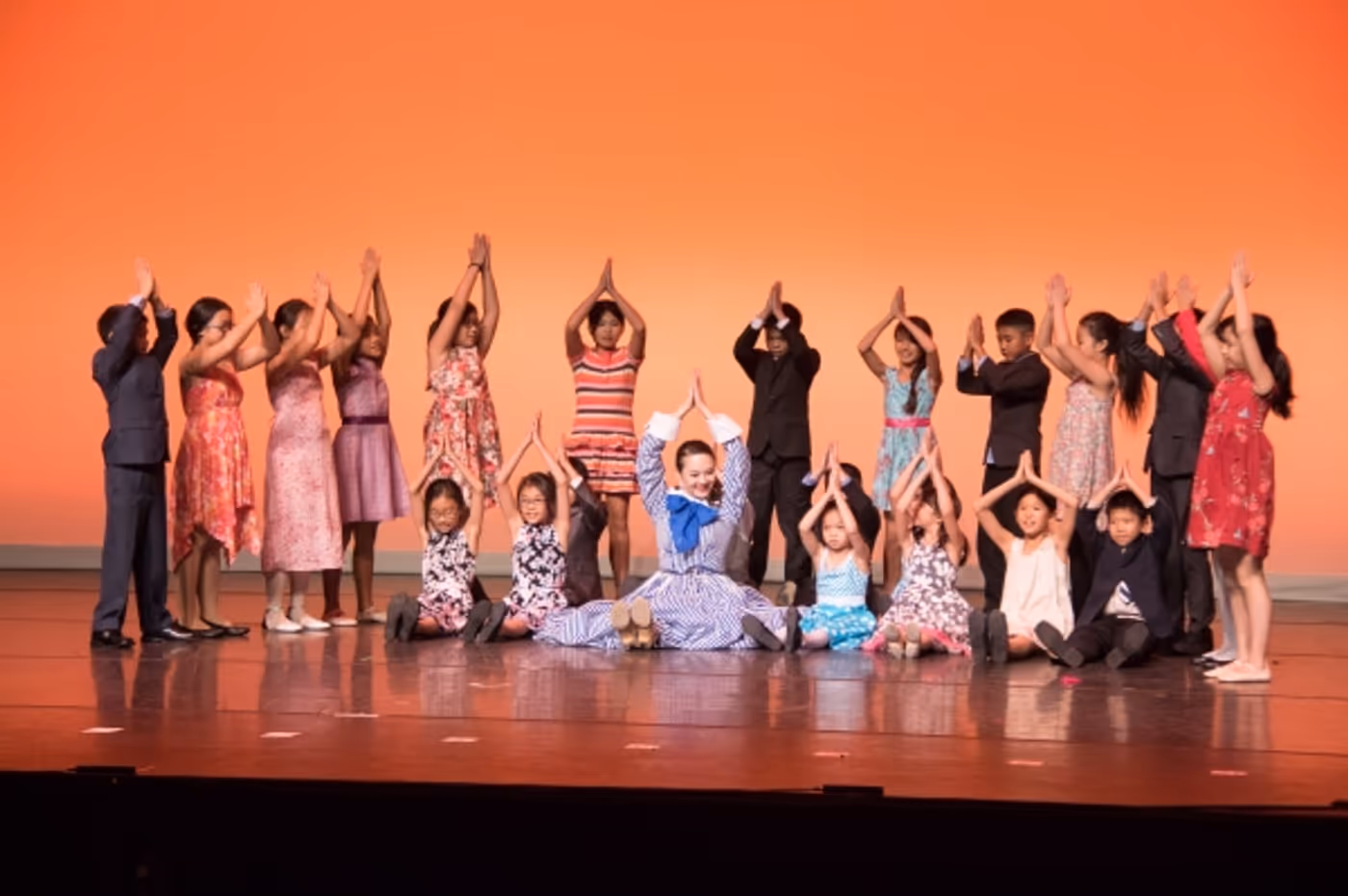 Photo Flash: National Asian Artists Project's PAST, PRESENT & FUTURE Gala Does DREAMGIRLS, THE KING AND I, LES MIS and More Image