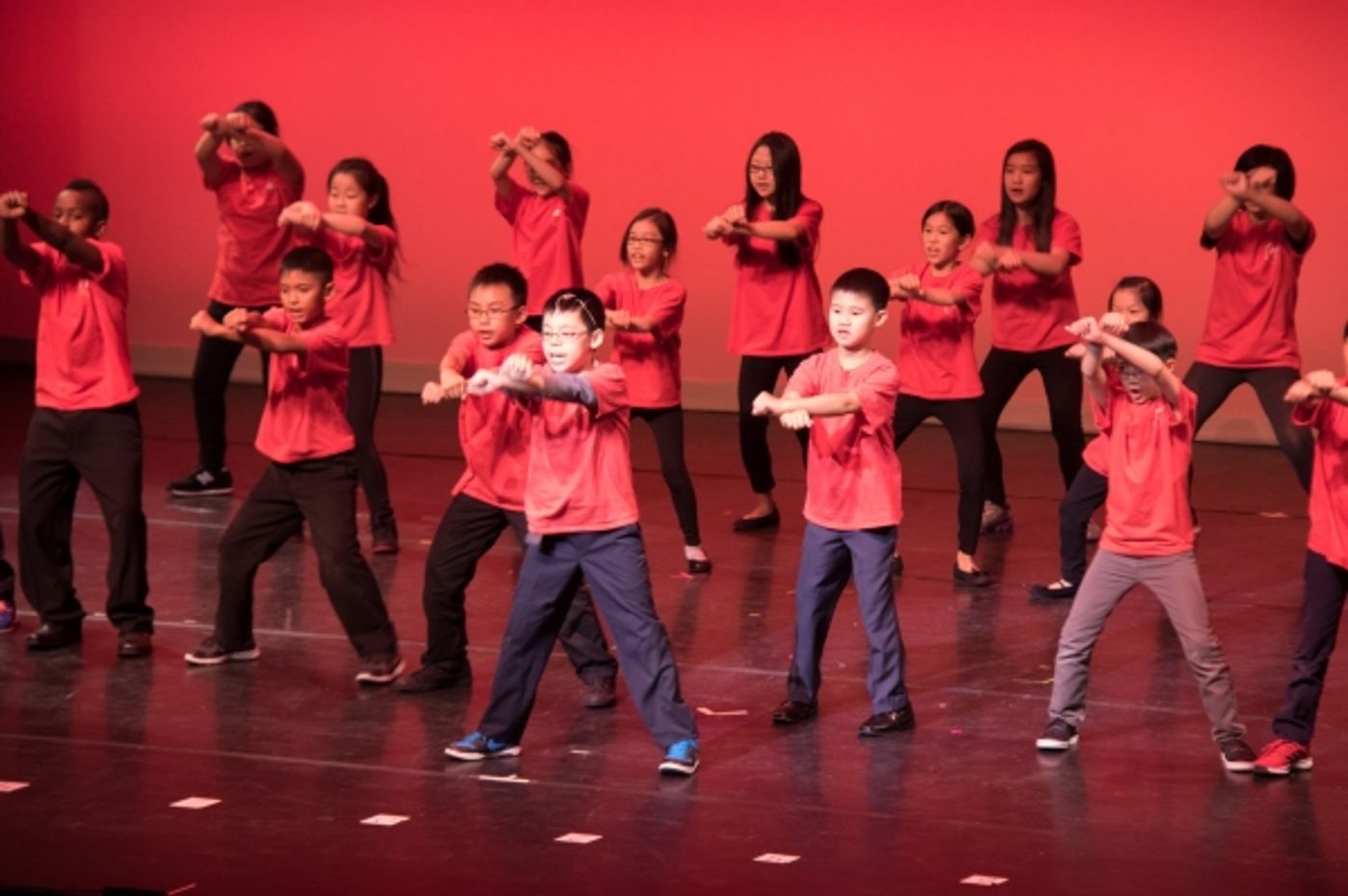 Photo Flash: National Asian Artists Project's PAST, PRESENT & FUTURE Gala Does DREAMGIRLS, THE KING AND I, LES MIS and More Image