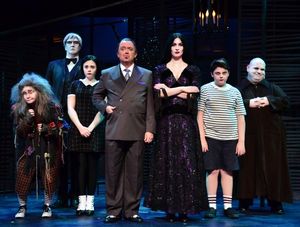 Amanda Butterbaugh, Jeff Stockberger, Samantha Russell, Eddie Curry, Erin Cohenour, Simon Barnes and Shaun Rice @ BroadwayWorld Amanda Butterbaugh, Jeff Stockberger, Samantha Russell, Eddie Curry, Erin Cohenour, S Photo