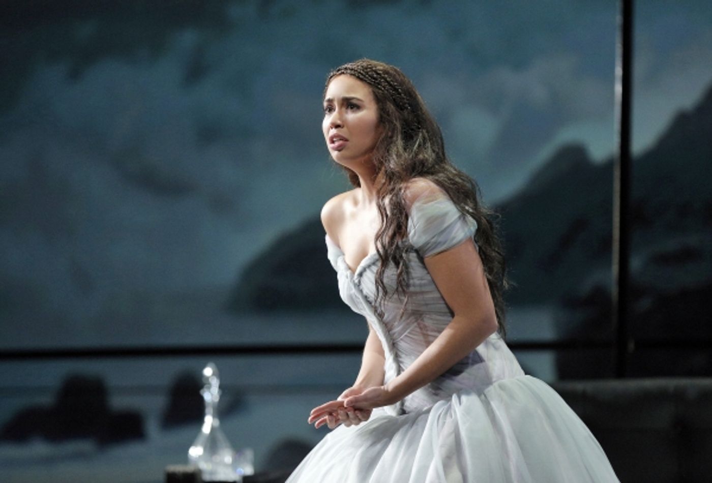 Photo Flash: First Look at Nadine Sierra, Nicolas Testé & More in SF Opera's LUCIA DI LAMMERMOOR  Image