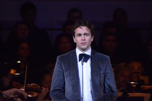 Julian Ovenden @ BroadwayWorld Julian Ovenden Photo