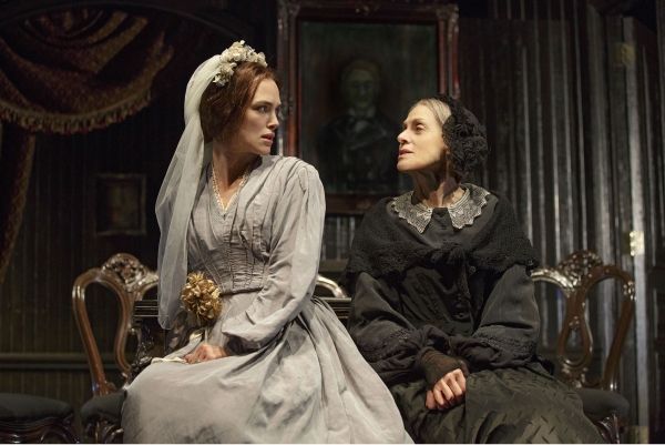 Keira Knightley, Judith Light Photo