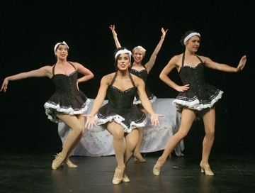 Photo Flash: First Look at Nicolas Dromard, Elizabeth Broadhurst, Nic Thompson and More in OH, KAY!, Opening Tonight!  Image