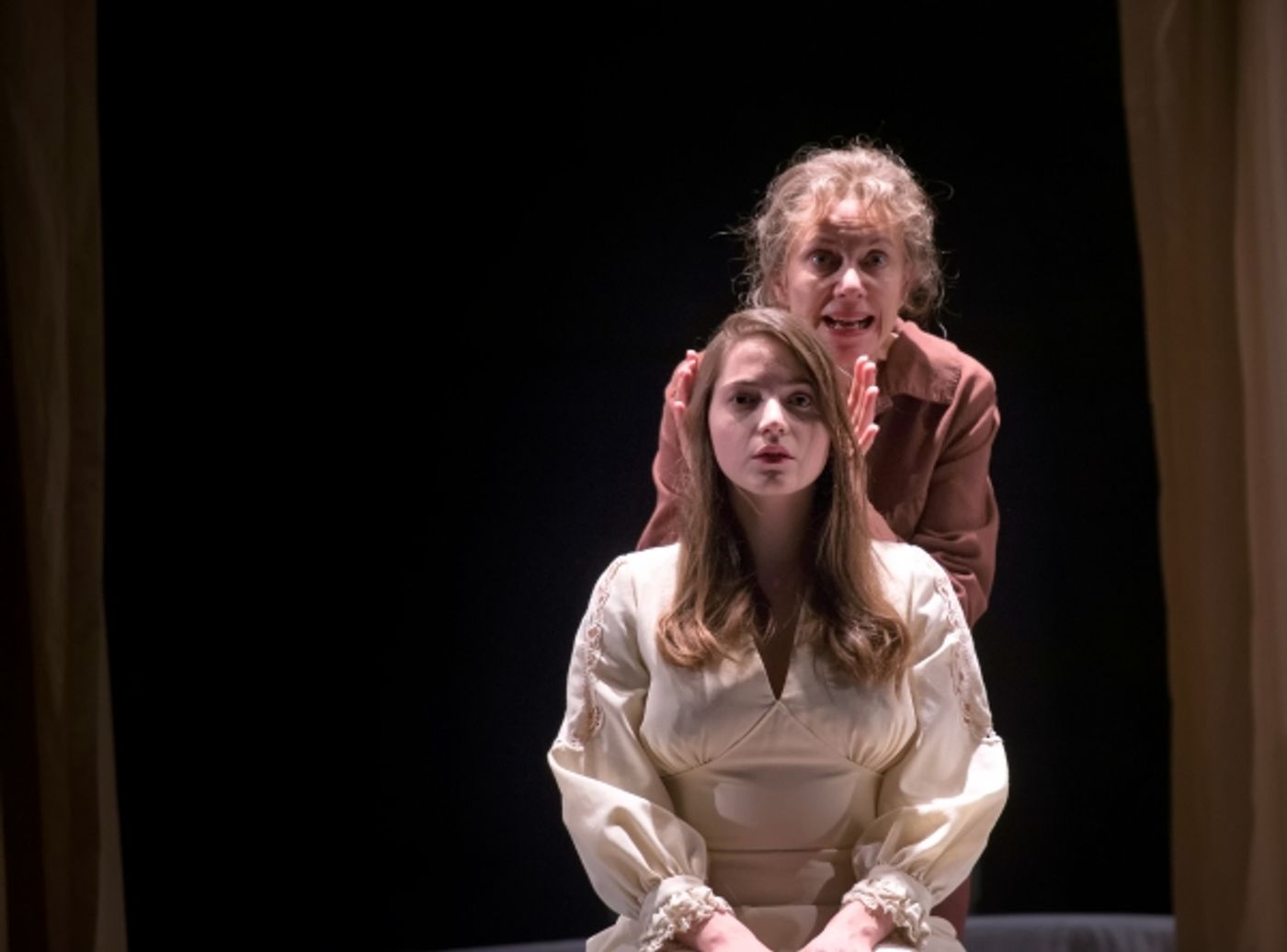 Photo Flash: First Look at THE GLASS MENAGERIE at the Nuffield  Image