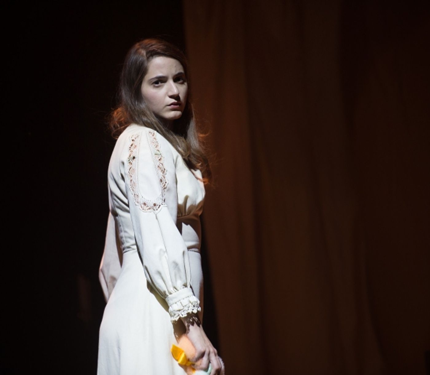 Photo Flash: First Look at THE GLASS MENAGERIE at the Nuffield  Image