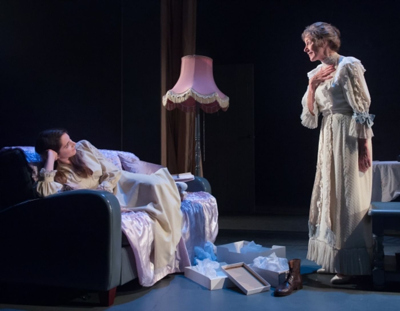 Photo Flash: First Look at THE GLASS MENAGERIE at the Nuffield  Image