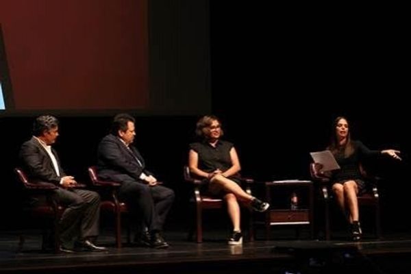 Esai Morales, Rick Najera, Cristela Alonzo and Soledad O''Brien in the panel discussi Photo