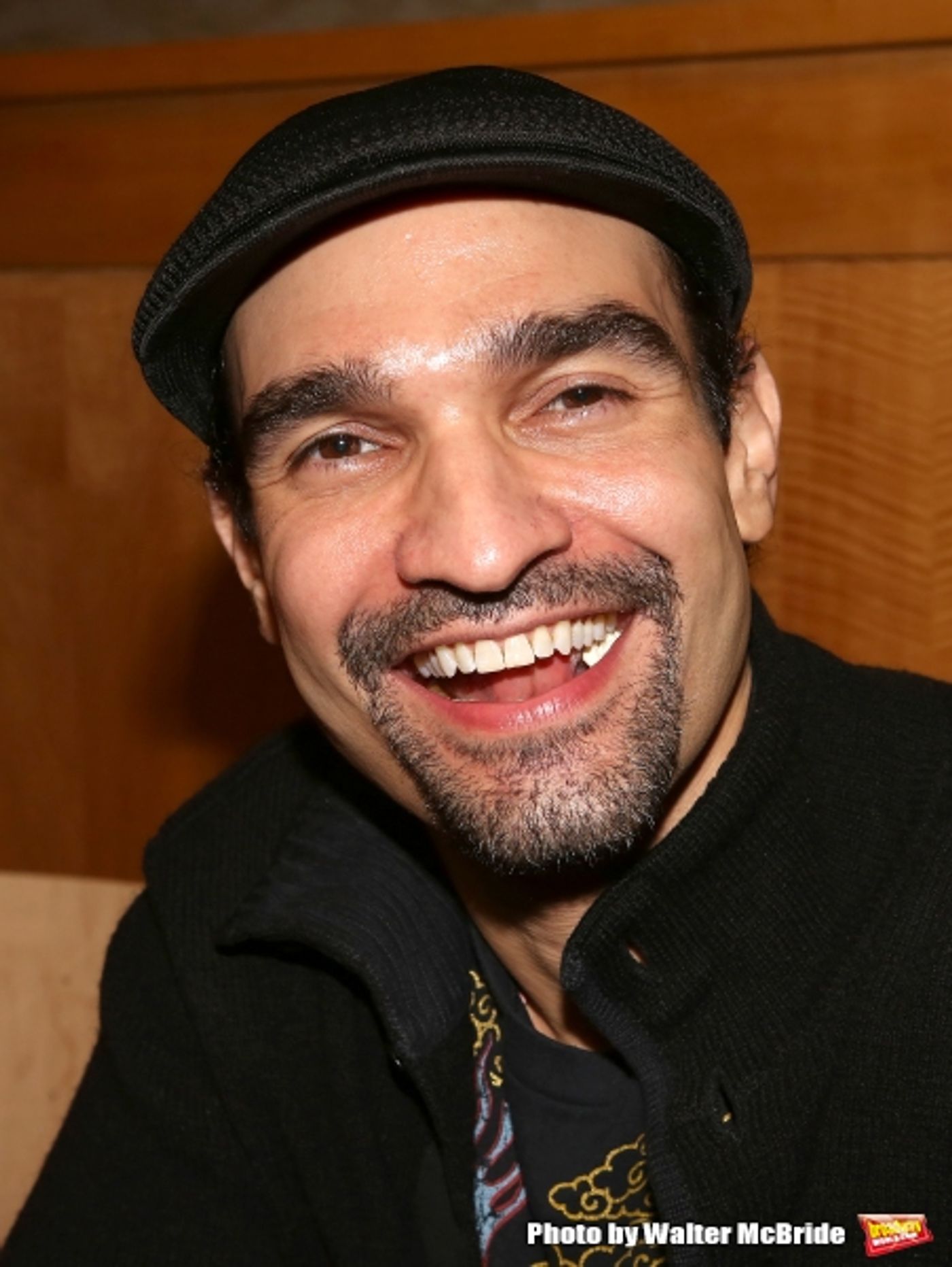 Photo Coverage: Lin-Manuel Miranda, Jonathan Groff, and HAMILTON Cast Sign CDs at Barnes and Noble  Image