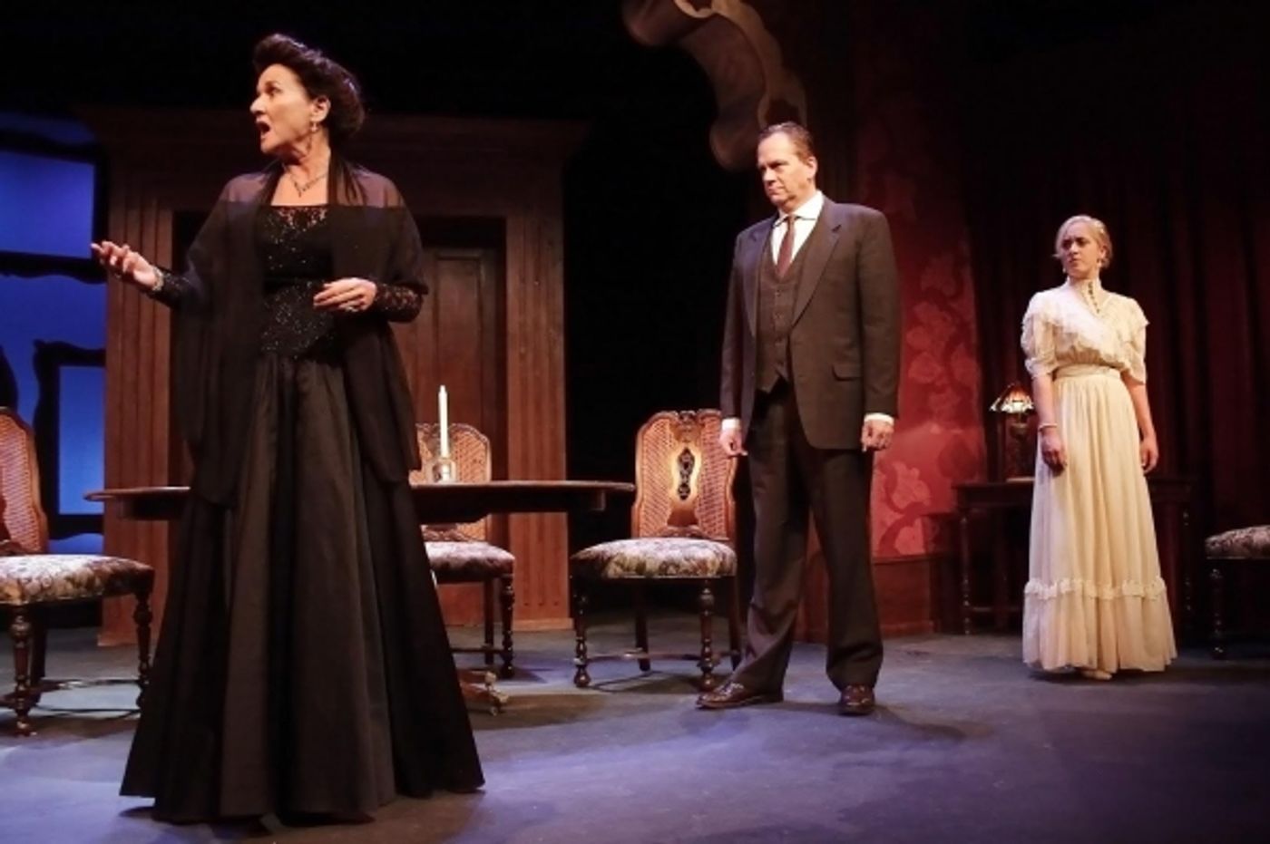 Photo Flash: First Look at Hampton Theatre Company's AN INSPECTOR CALLS  Image