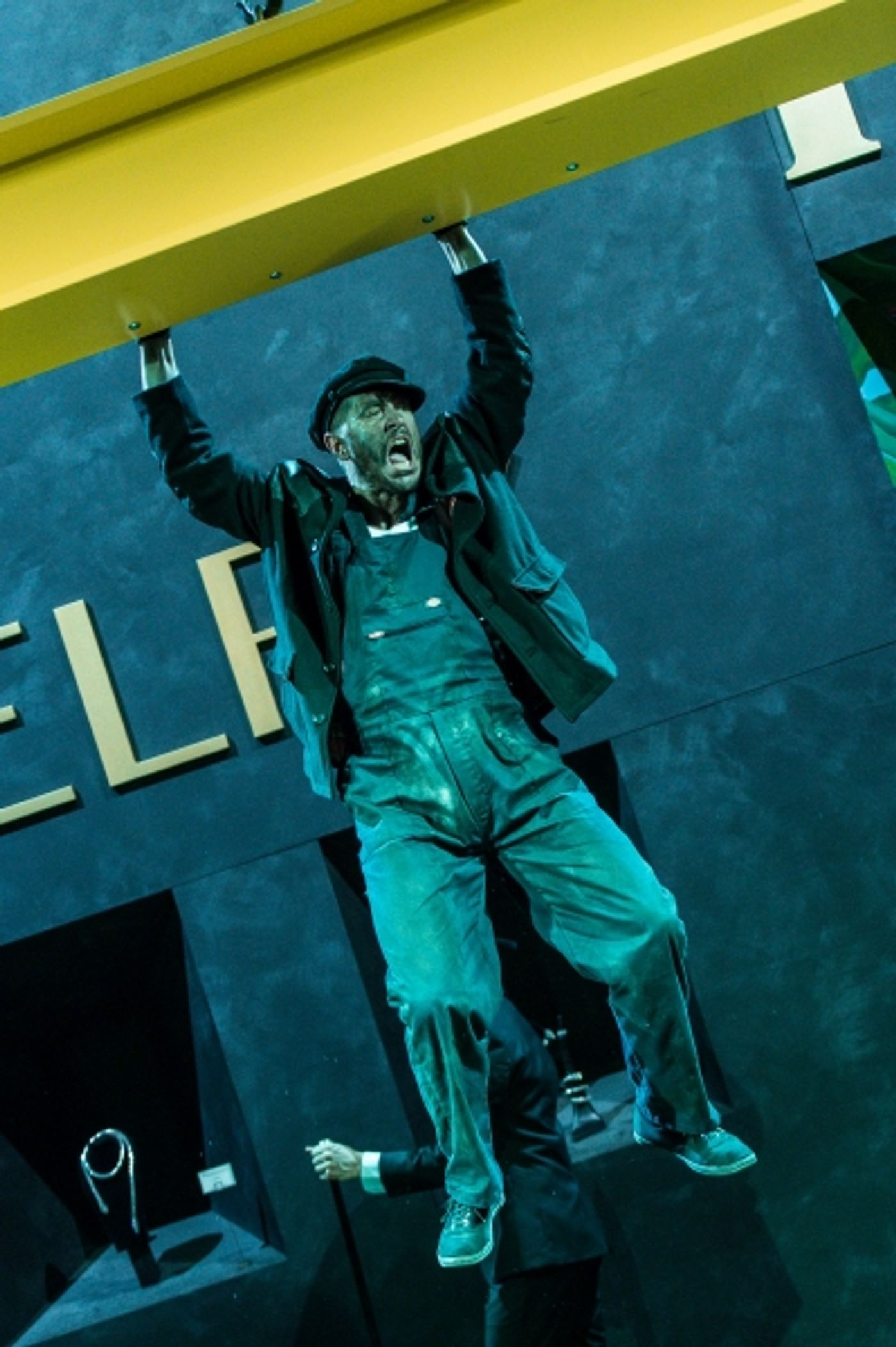 Photo Flash: THE HAIRY APE, Starring Bertie Carvel, Opens Tonight at The Old Vic  Image