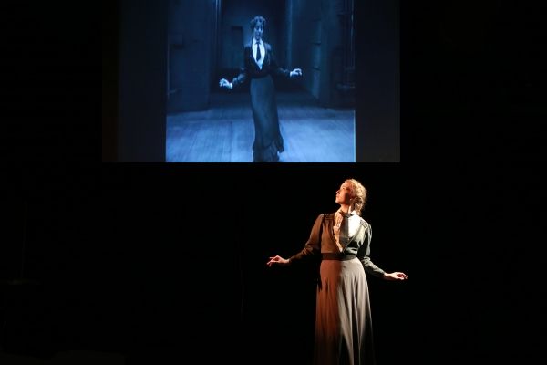 Lucy Consagra  Photo