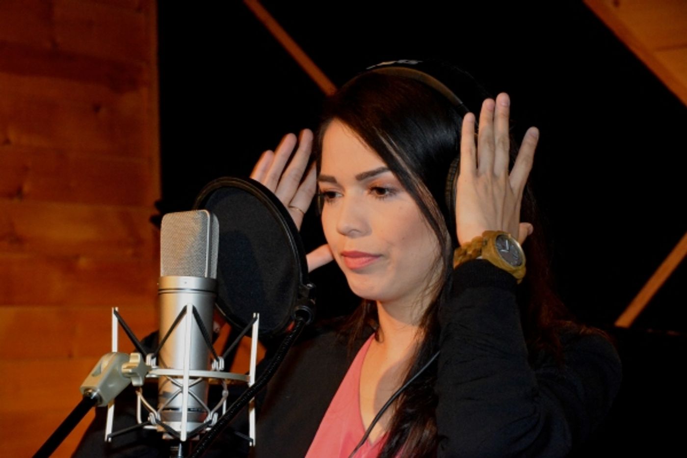 Exclusive Photo Coverage: WICKED's Arielle Jacobs Sings Carols For A Cure  Image