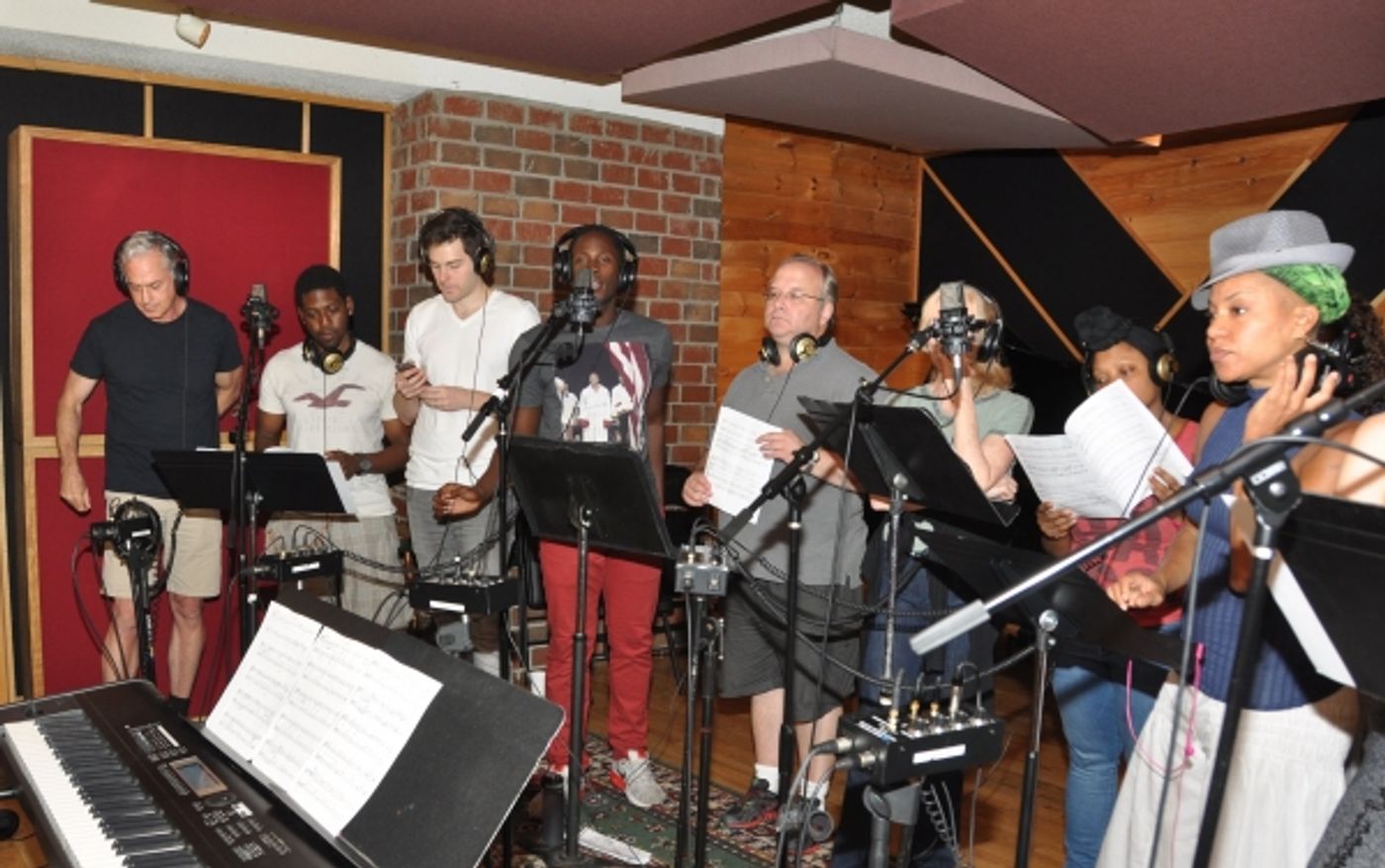 Exclusive Photo Coverage: AMAZING GRACE Cast Gets Ready for the Holidays with Carols For A Cure Image