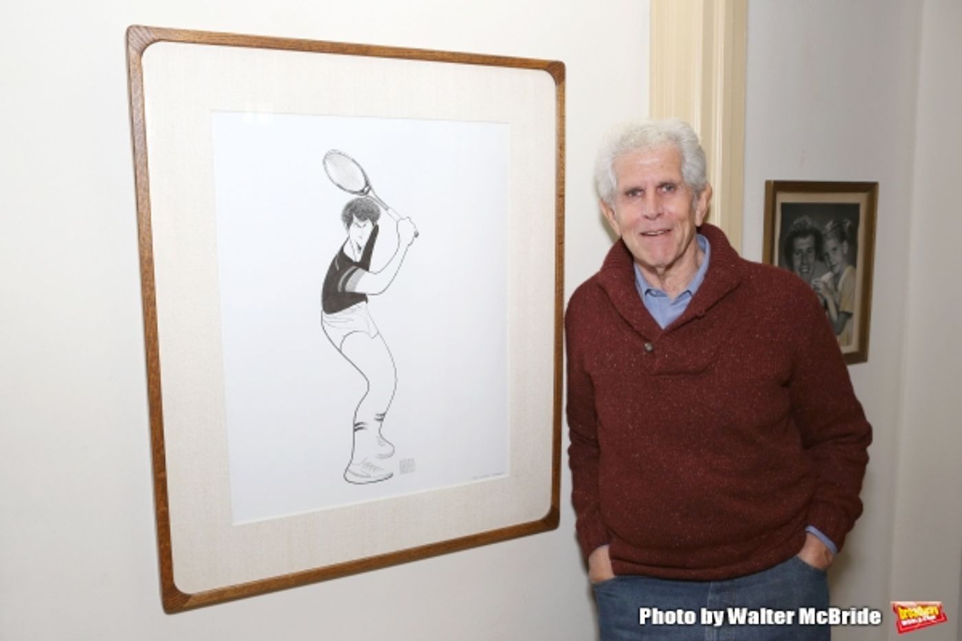 Photo Coverage: Tony Roberts Takes Home New Memoir DO YOU KNOW ME?  Image