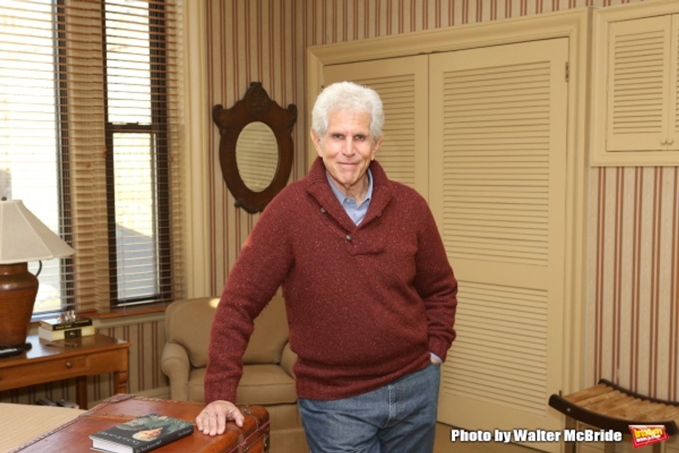 Photo Coverage: Tony Roberts Takes Home New Memoir DO YOU KNOW ME?  Image