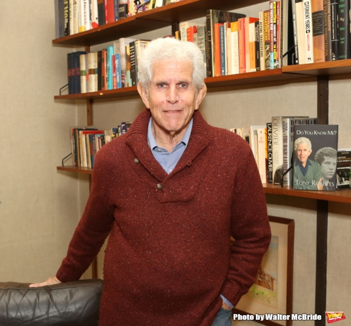 Photo Coverage: Tony Roberts Takes Home New Memoir DO YOU KNOW ME?  Image
