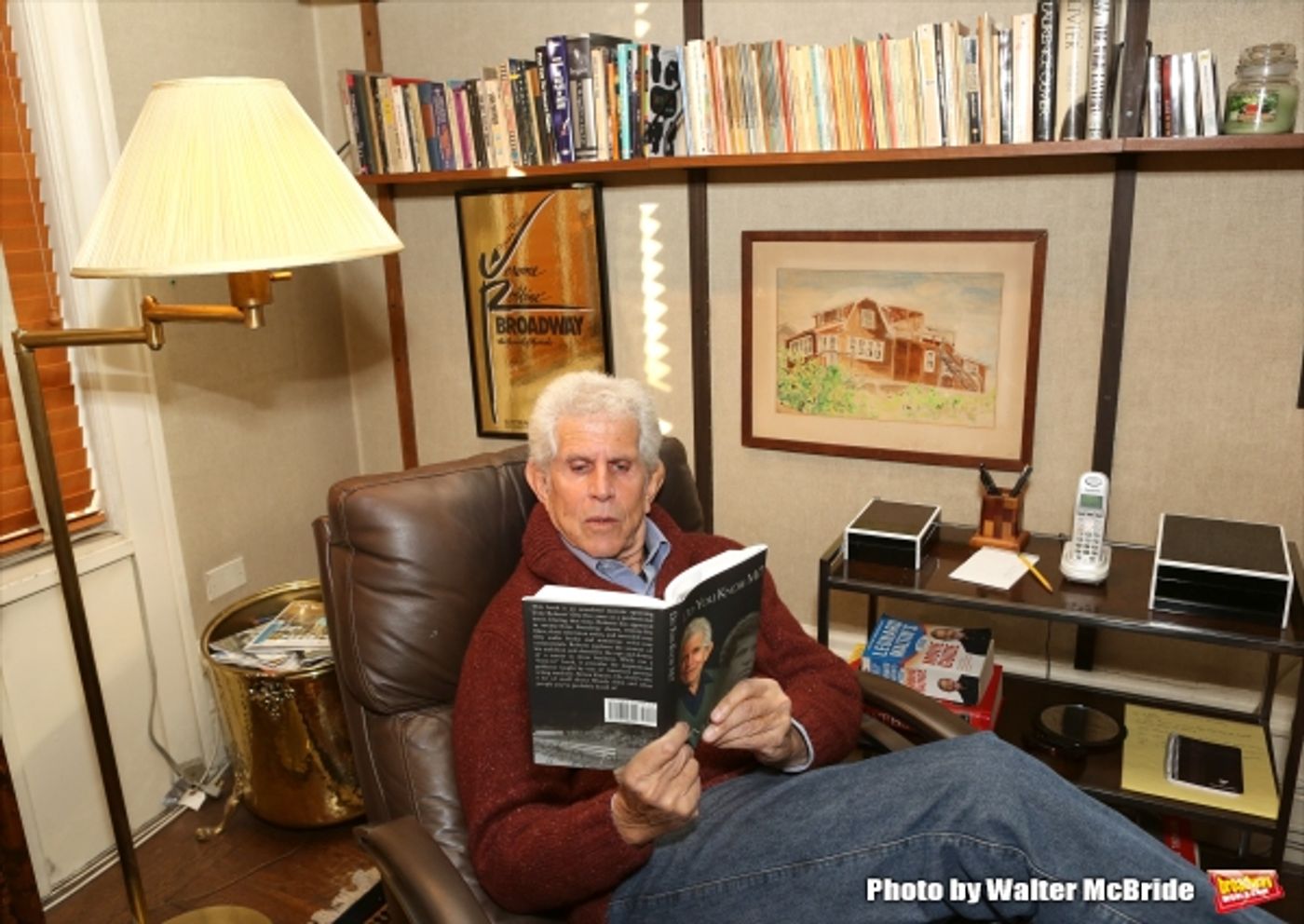 Photo Coverage: Tony Roberts Takes Home New Memoir DO YOU KNOW ME?  Image