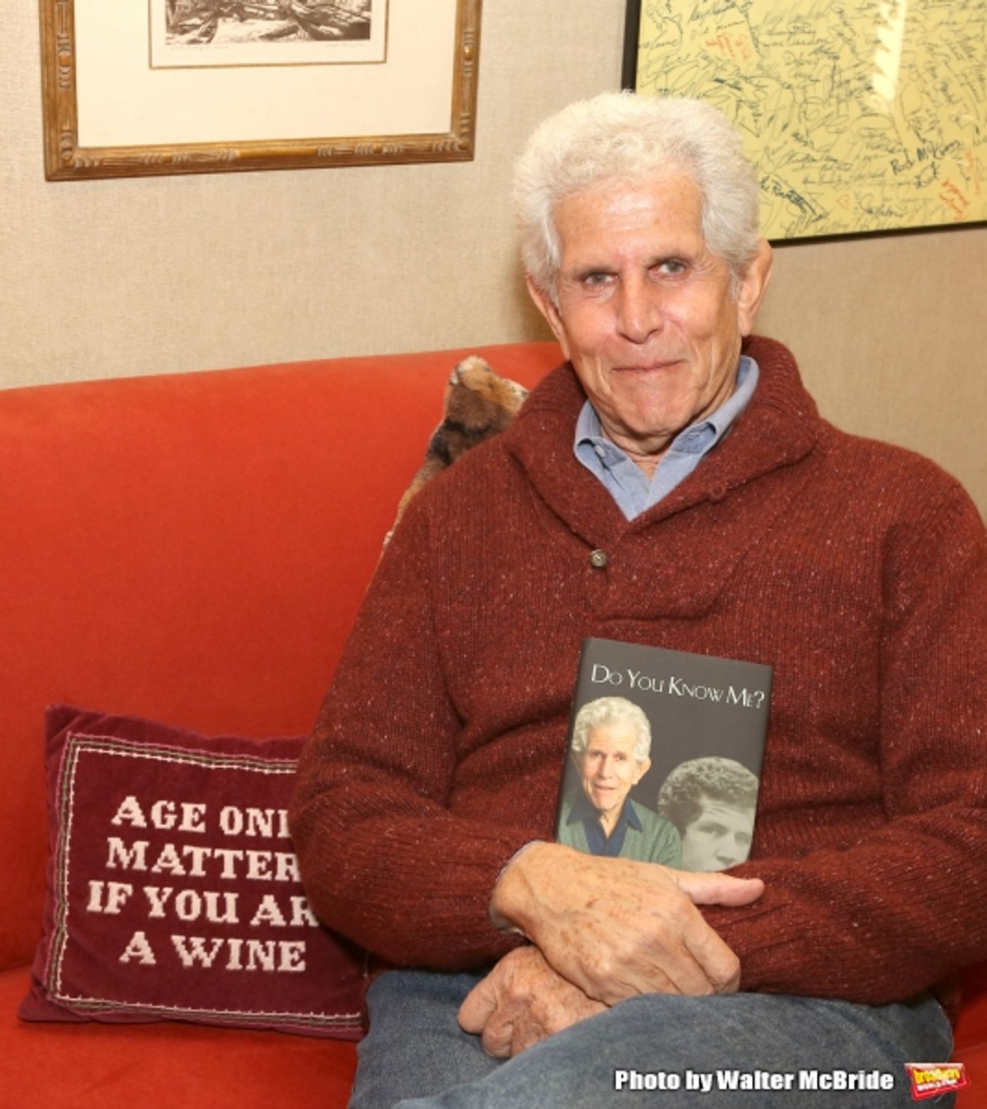 Photo Coverage: Tony Roberts Takes Home New Memoir DO YOU KNOW ME?  Image