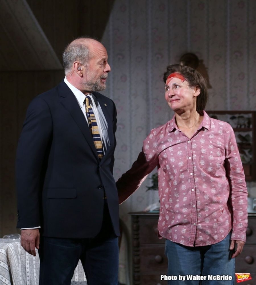 Photo Coverage: Bruce Willis & Laurie Metcalf Take First Broadway Bows in MISERY Image