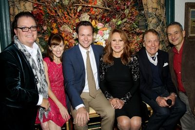 David Saint, Kate Wetherhead, George Merrick, Marlo Thomas, Greg Mullavey and Joe DiP Photo