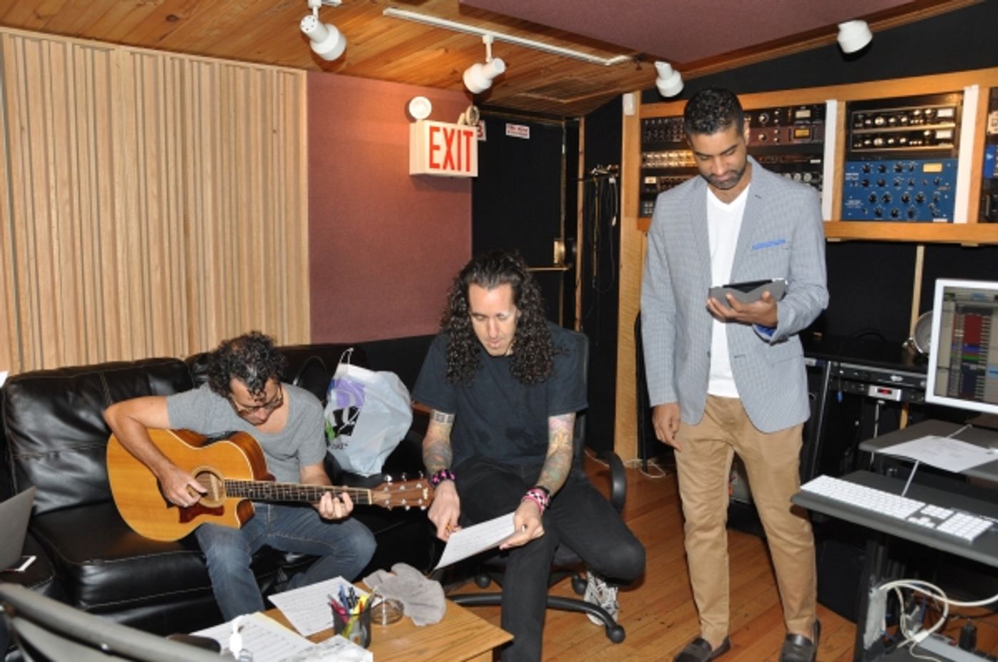 Exclusive Photo Coverage: THE PHANTOM OF THE OPERA Cast Sings a Christmas Classic for Carols For A Cure Image