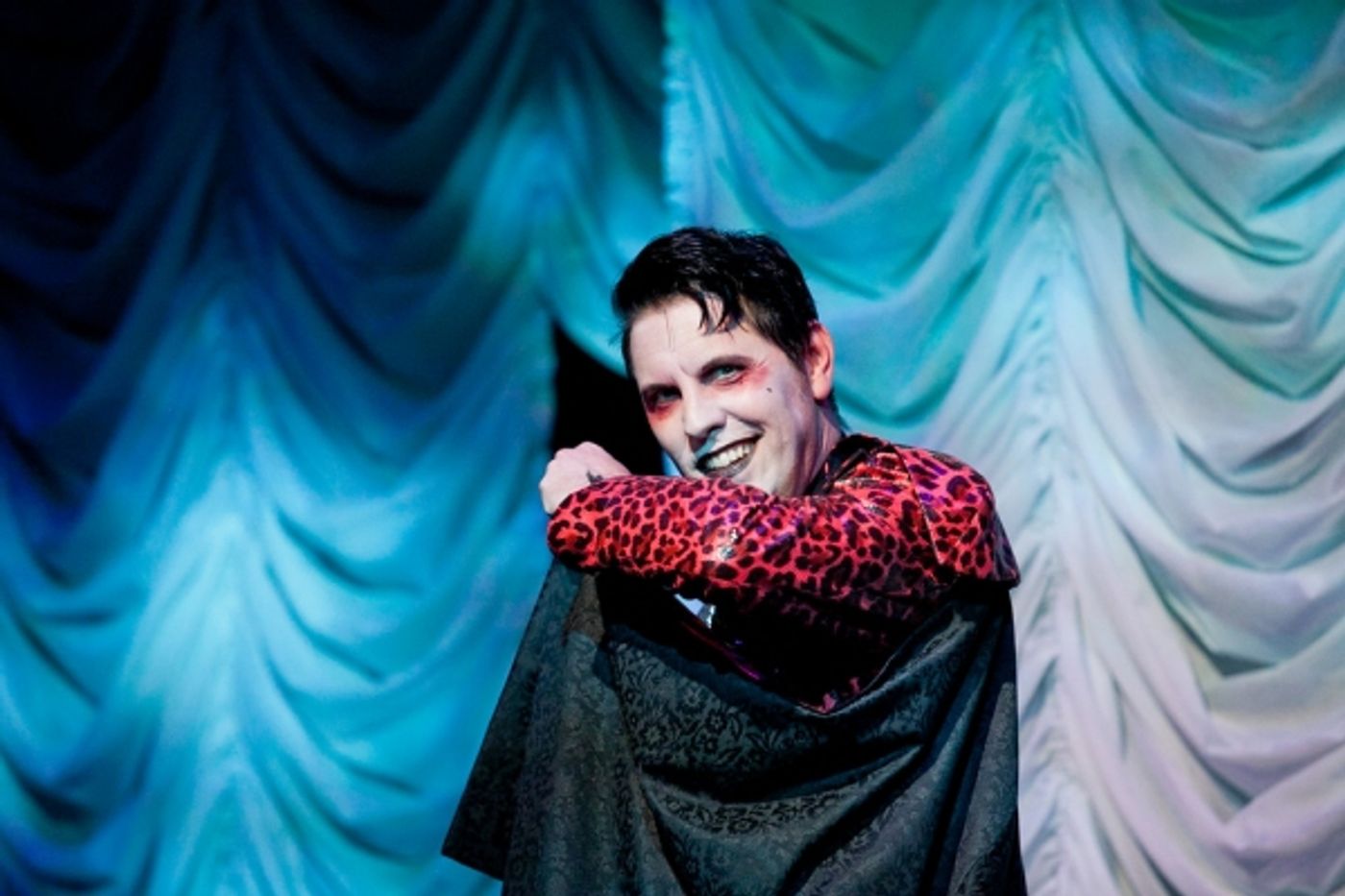 Photo Flash: First Look at Pantochino's DRACTASTIC!  Image