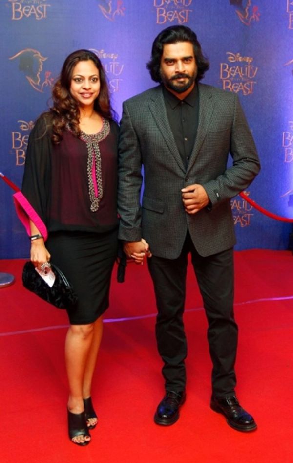 R Madhavan With Wife Sarita Birje Photo