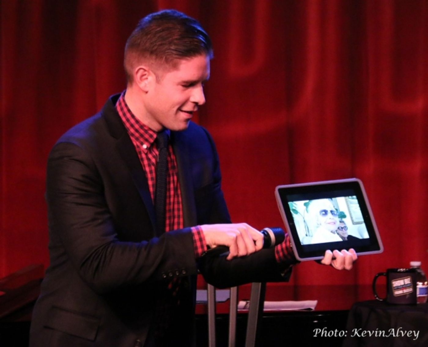 Photo Flash: Laura Osnes, Corey Cott and More Join Frank DiLella in 'SHOW BIZ AFTER HOURS' at Birdland  Image