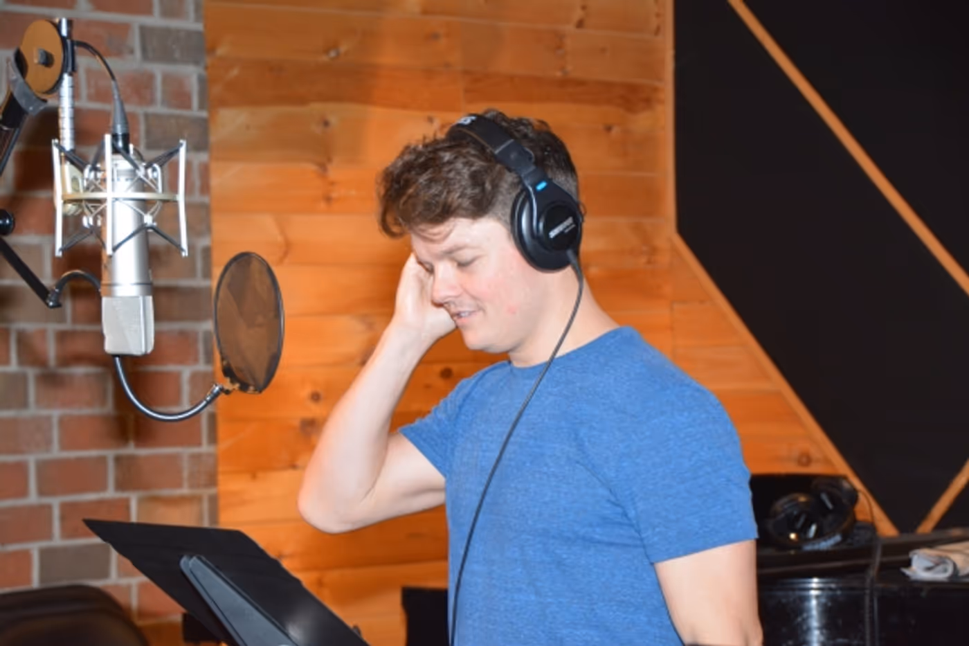 Exclusive Photo Coverage: SOMETHING ROTTEN! Cast Gives Carols For A Cure a Shakespearean Update Image