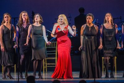 Megan Hilty and cast Photo