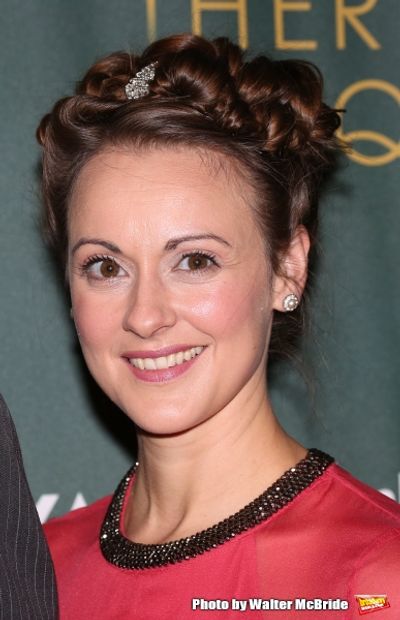 Sara Topham  Photo