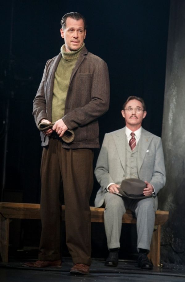 Darren Pettie, Richard Thomas Photo